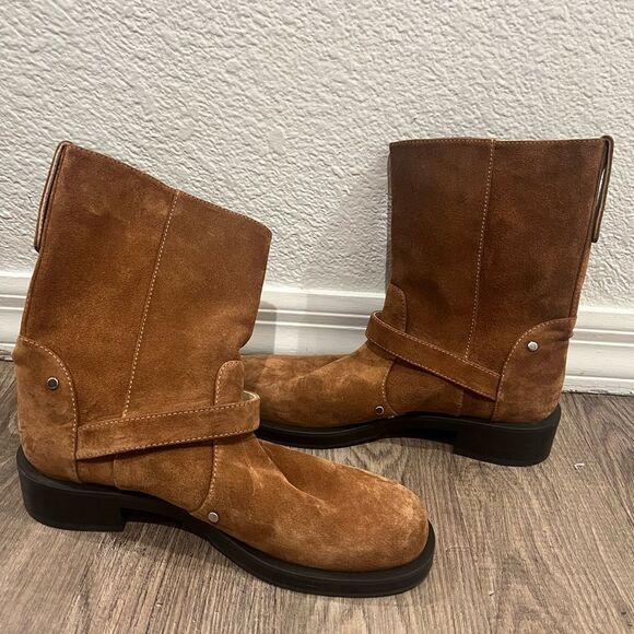 Stuart Weitzman suede Maverick Pull-On Bootie Size 8.5 - Picture 2 of 6